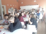 spani-ve-skole_90